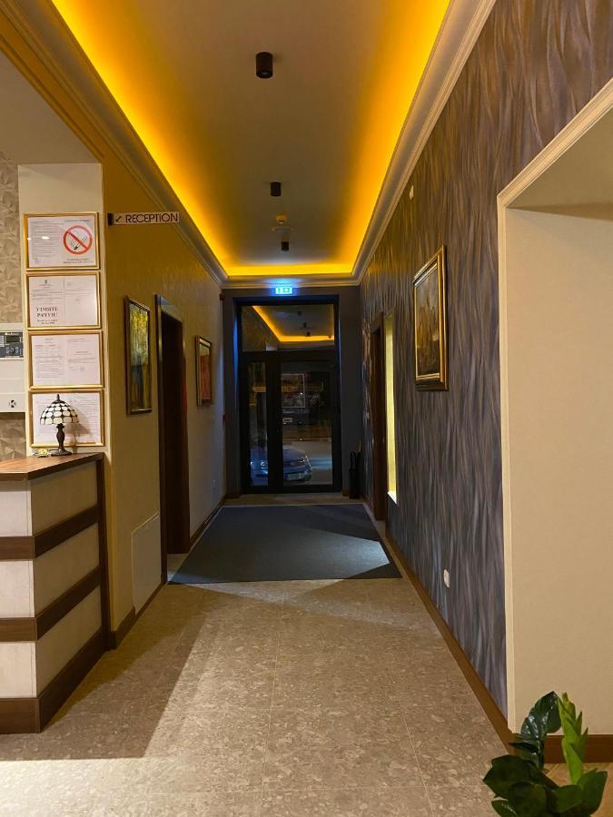 Avior Garni Hotel Subotica Extérieur photo